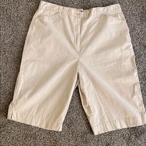 Karen Scott Women's Cream Bermudas